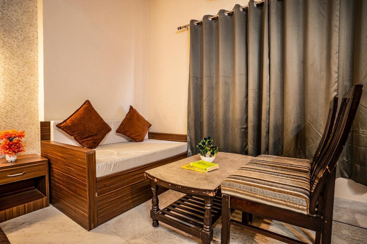 Tripli Udaipur Hotel Ngoại thất bức ảnh