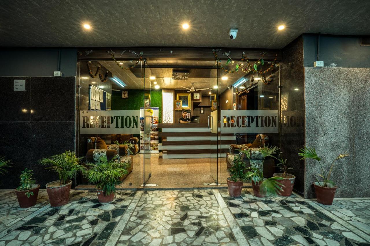 Tripli Udaipur Hotel Ngoại thất bức ảnh