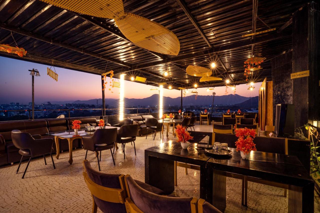 Tripli Udaipur Hotel Ngoại thất bức ảnh