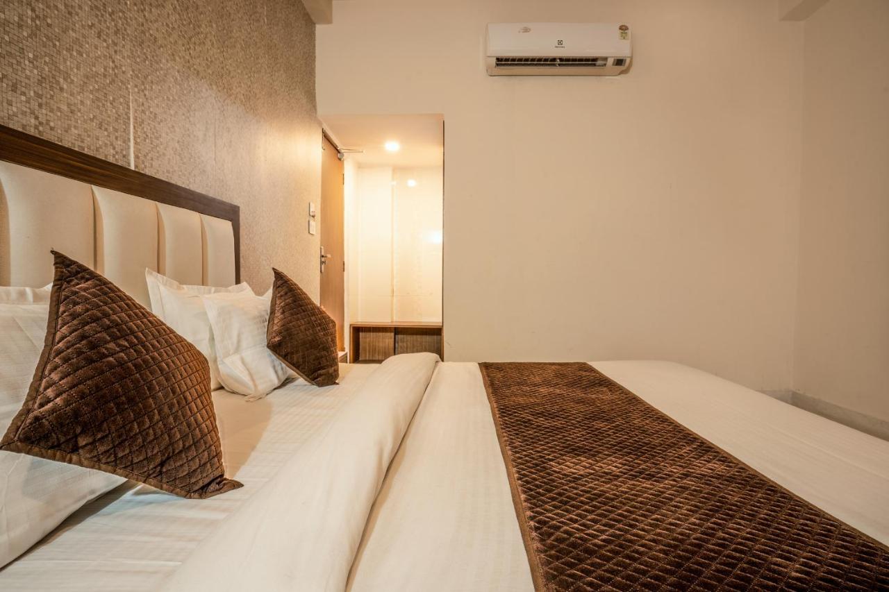 Tripli Udaipur Hotel Ngoại thất bức ảnh
