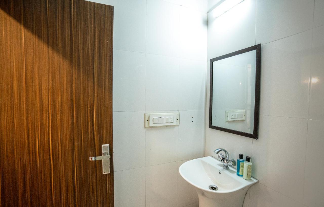 Tripli Udaipur Hotel Ngoại thất bức ảnh