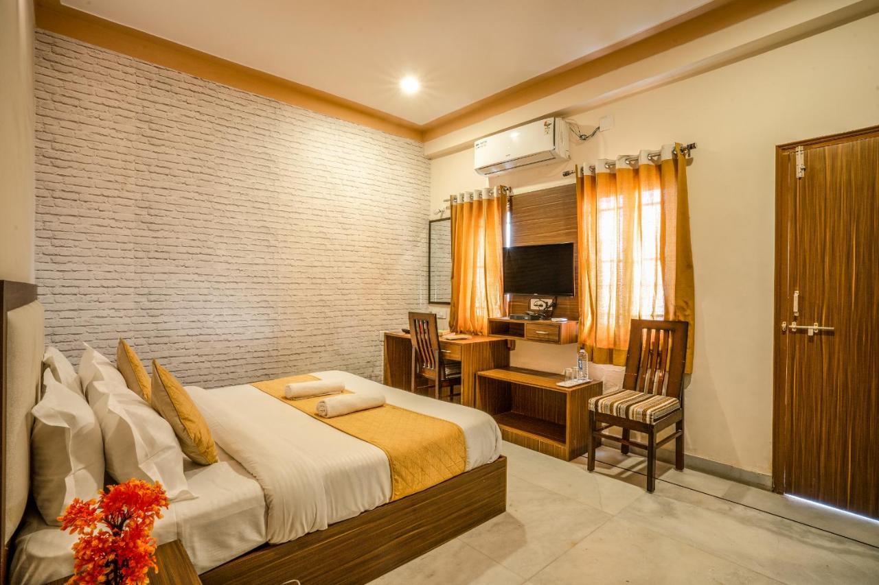 Tripli Udaipur Hotel Ngoại thất bức ảnh