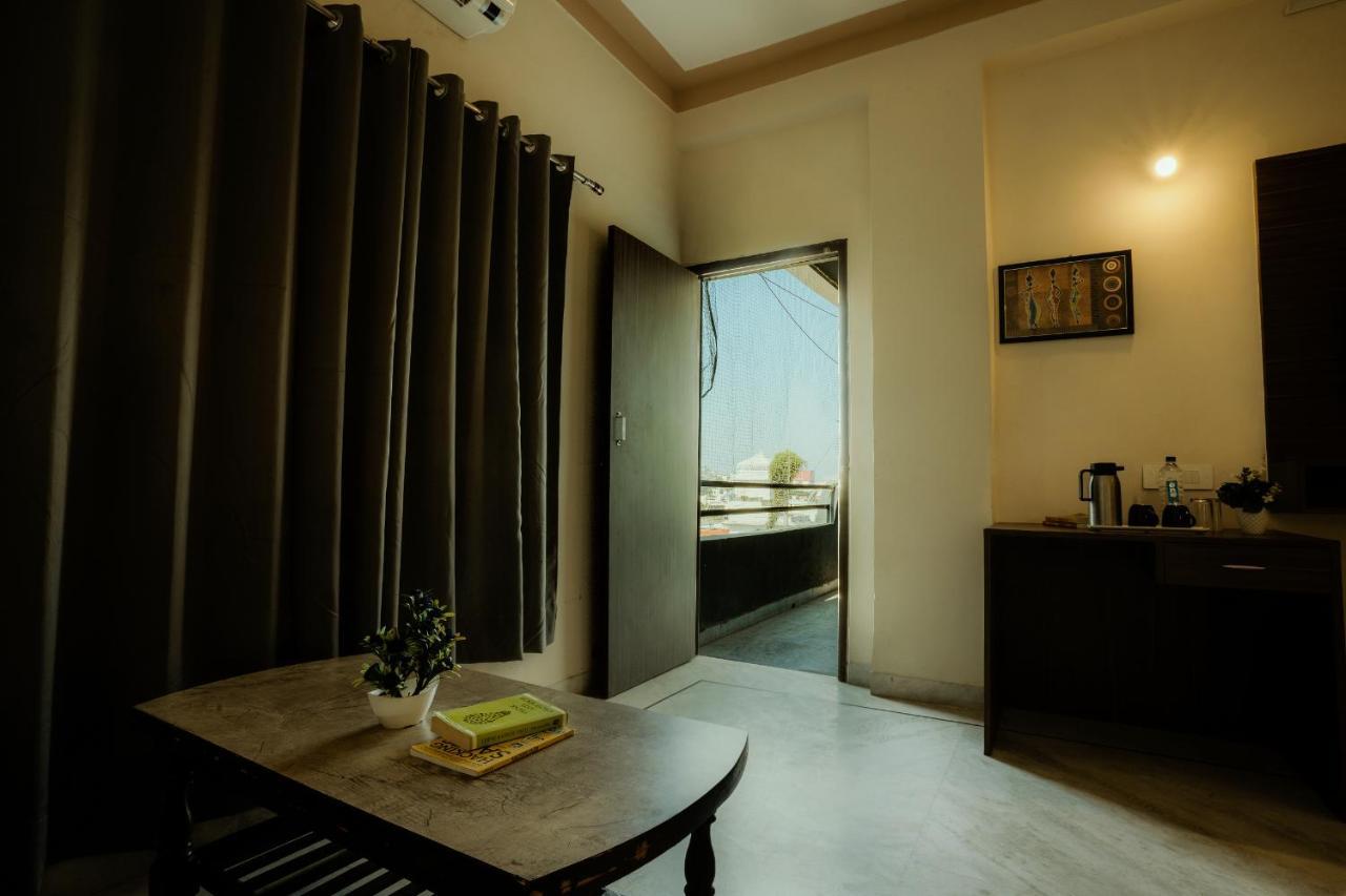 Tripli Udaipur Hotel Ngoại thất bức ảnh