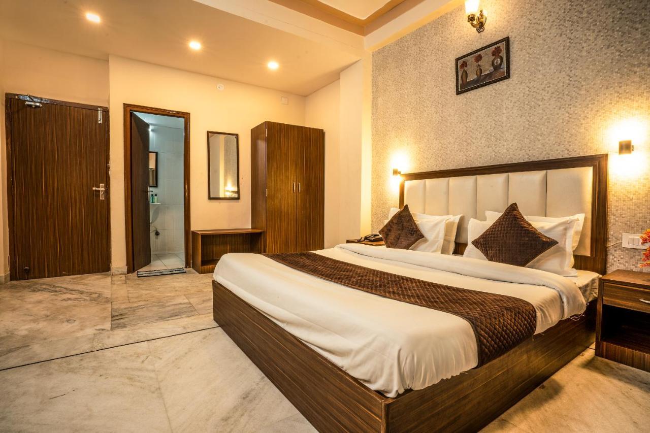 Tripli Udaipur Hotel Ngoại thất bức ảnh