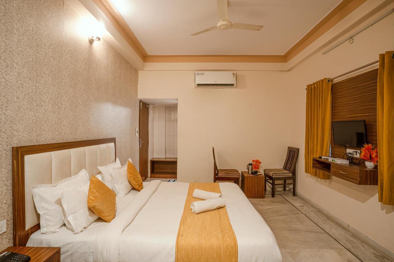Tripli Udaipur Hotel Ngoại thất bức ảnh