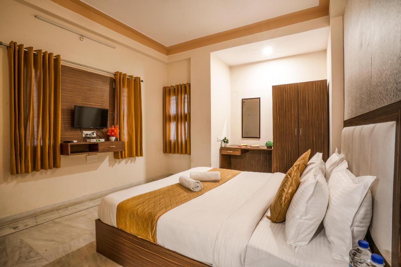 Tripli Udaipur Hotel Ngoại thất bức ảnh