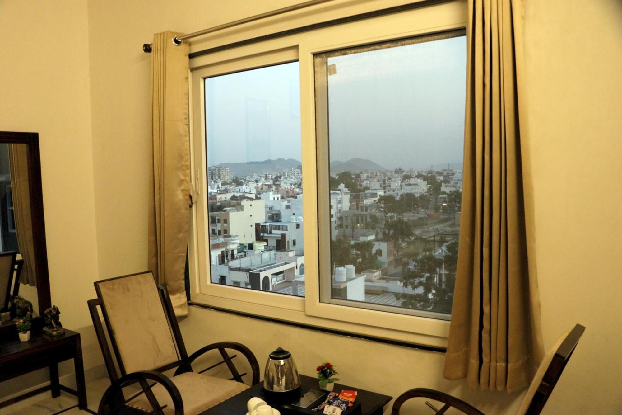Tripli Udaipur Hotel Ngoại thất bức ảnh